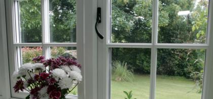 PVC-u WINDOW WITH ASTRAGAL GEORGIAN BARS 
